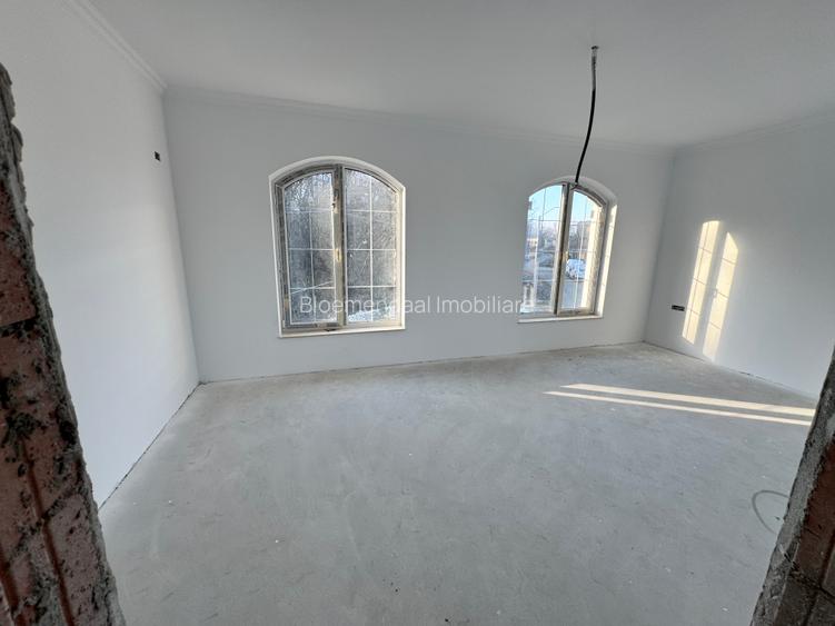 Tunari Central 5 camere  cu ieșire in  pădure - 4