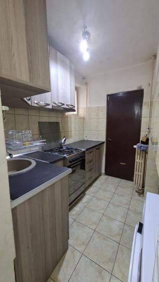 Apartament de 2 camere Pitești et.1 zona Piață Razboeni!