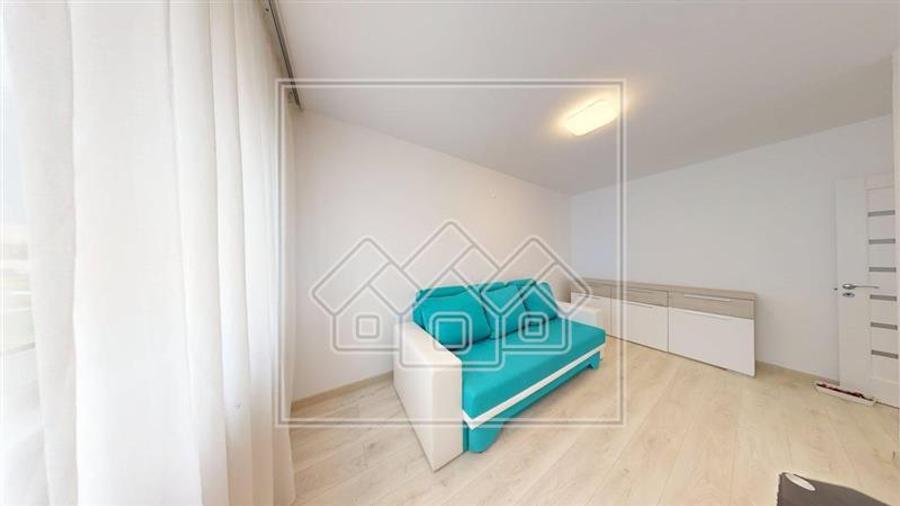 Apartament cu 3 camere, balcon, boxa si parcare - Selimbar