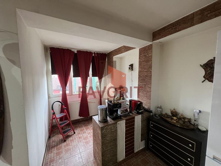 Apartament 3 camere decomandat |2 Bai | Boxa la subsol | Zona Soarelui