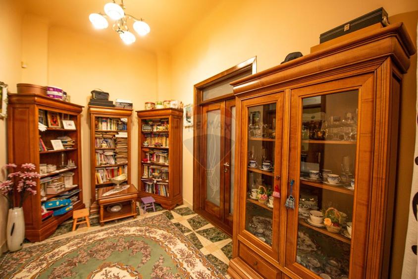 Vila de vanzare 240 mp utili , 6 camere, teren 1000 mp, Calarasi