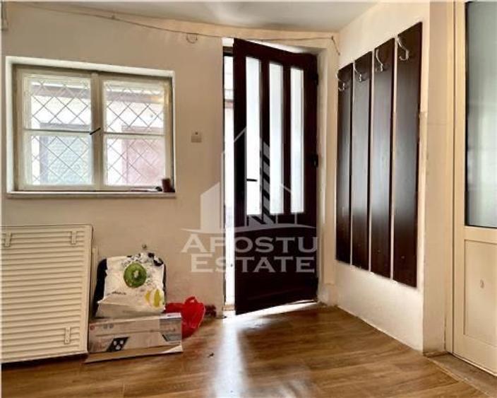 Spatii depozitare cu teren 1100 mp, zona Elisabetin
