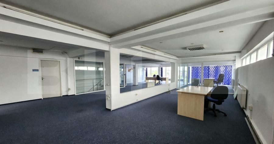Spatiu comercial p+2 , 750 mp de vanzare zona centrala