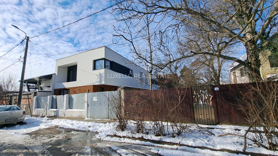 VILA SUPERBA CU 5 CAMERE AMPLASATA IDEAL - 3