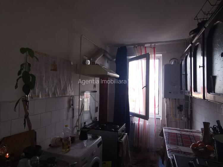 Apartament 3 camere decomandat - 3