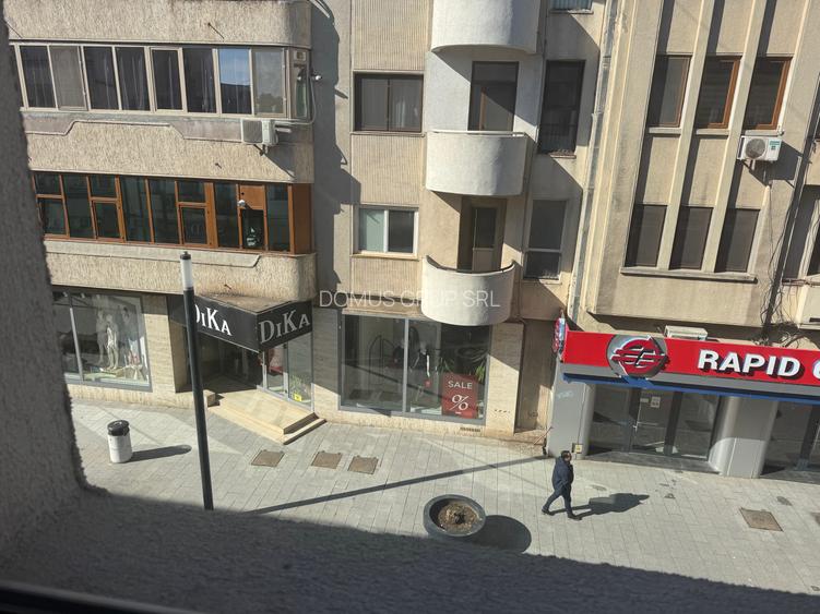 Oferim garsoniera de inchiriat etaj 2 Central, str Stefan Cel Mare - 7