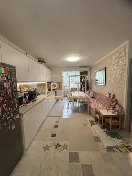 Apartament de vanzare, 3 camere, 58 mp, zona Florilor! - 2