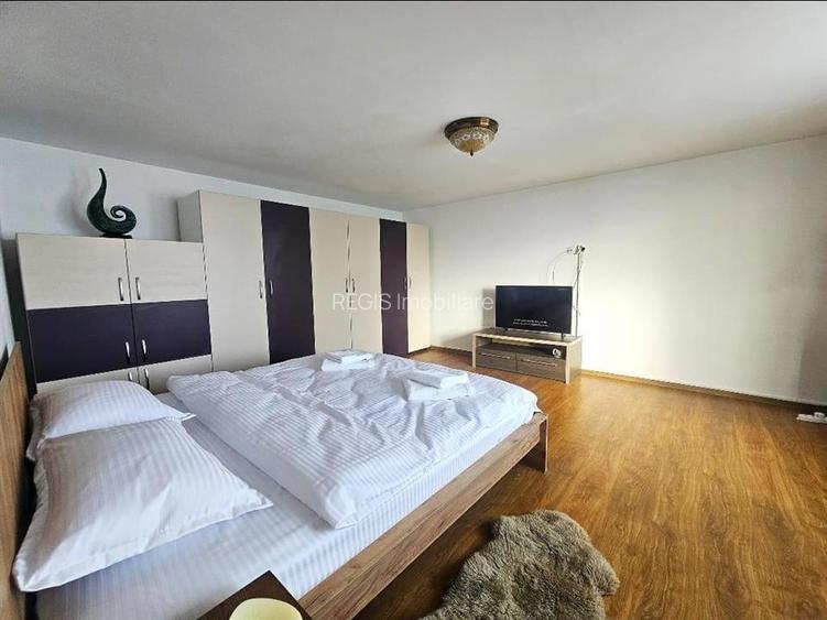 Casa 5 camere de inchiriat in Florilor - 2