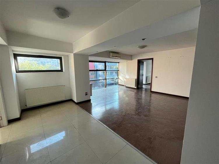 Birouri de inchiriat  de la 120 mp - mentenanta inclusa - 16