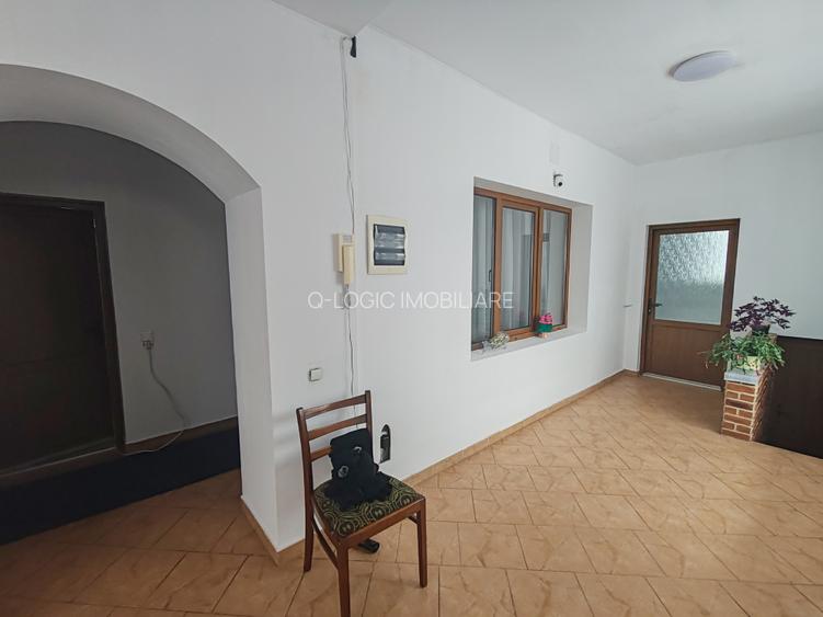 Casa 4 camere libera la vanzare GHIMBAV - zona Garii - 15