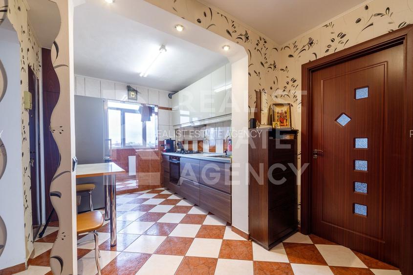 Vânzare, apartament, 3 camere, zona Uverturii - 3