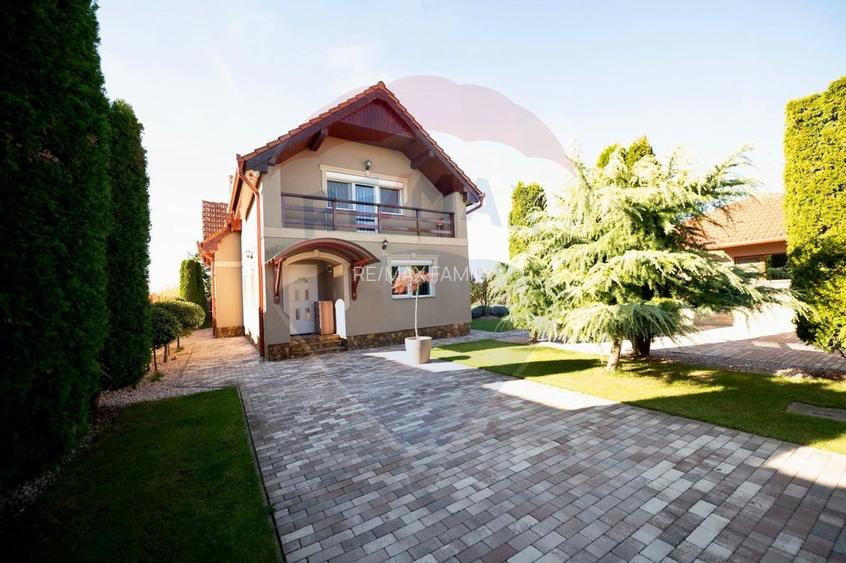 Casă impresionanta cu teren 2700mp garaj 2 masini si terasa-Madaras - 4