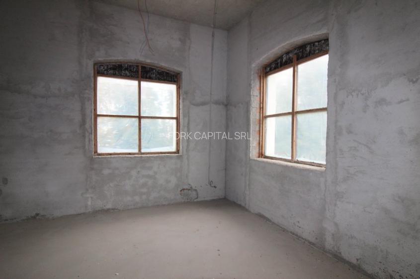 Sediu comercial perfect pentru clinica medicala, spital privat sau camin de batr - 10