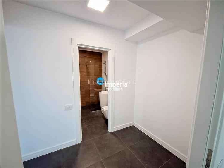 Investitie !Spatiu de Birou ultracentral vis-a-vis de PALAS, Bloc NOU - 10