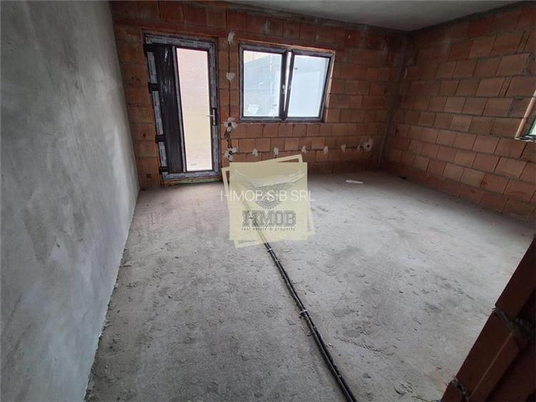 Casa cu 3 camere 2 bai si terasa in Cristian - 5