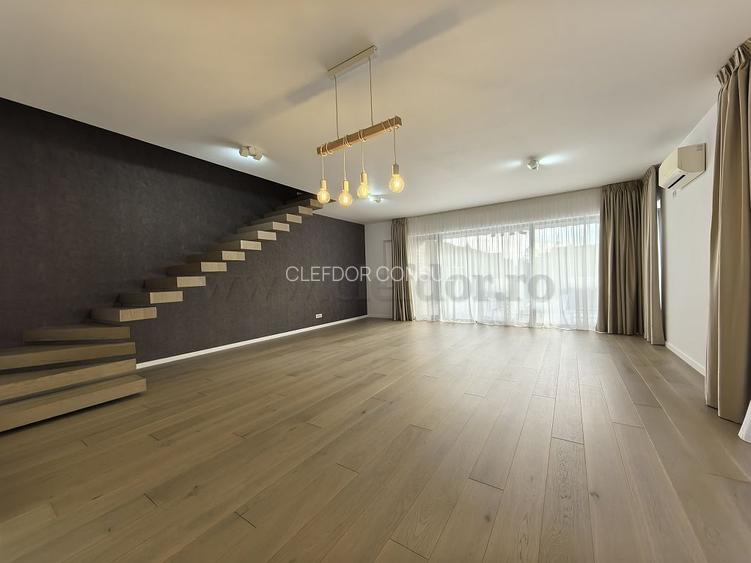 Vilă cu Piscina in Tunari - 4