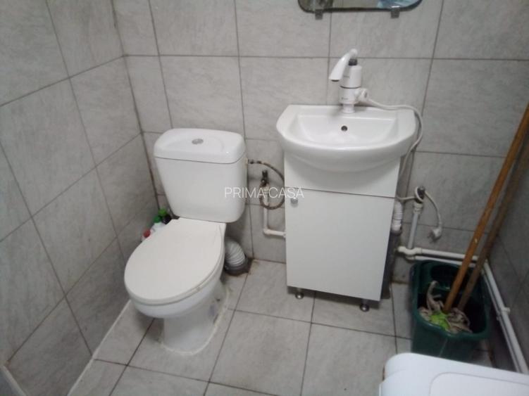 Casa in comuna Sageata BZ teren 3000mp renovata recent Pret: 45.000 - 6