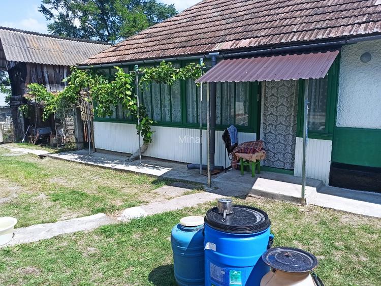 Vând casă parinteasca localitatea Vlădeni, com. Corlăteni, jud. Botoșani  - 5