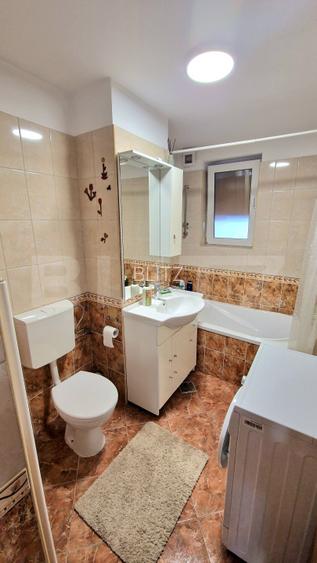 Apartament cu 3 camere, 66 mp, etajul 1, parcare cu CF, balcon, Sub Cetate - 12