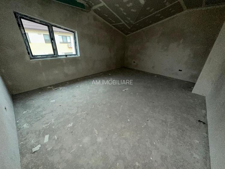 CASE TIP DUPLEX, 6 CAMERE, TOATE UTILITATILE, CENTRALA, COMISION 0% - 7