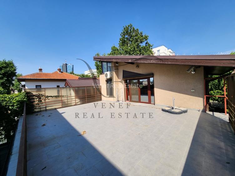 Vila 8 camere 3 bucatarii 3 bai 1 terasa 281 mp Barbu Vacarescu Stefan cel Mare - 19