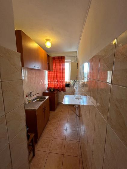 3 CAMERE - POD BUTELII - 5