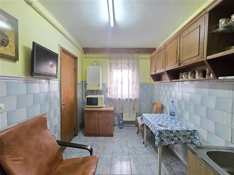 Apartament 2 camere de vanzare in Bacau zona Milcov - 4