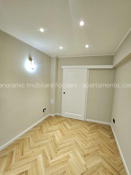 Garsoniera   (spatiu comercial) de inchiriat ultracentral Focsani - 5