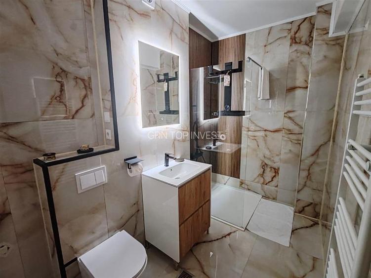 Apartament de lux 2 camere balcon parcare zona Doamna Stanca