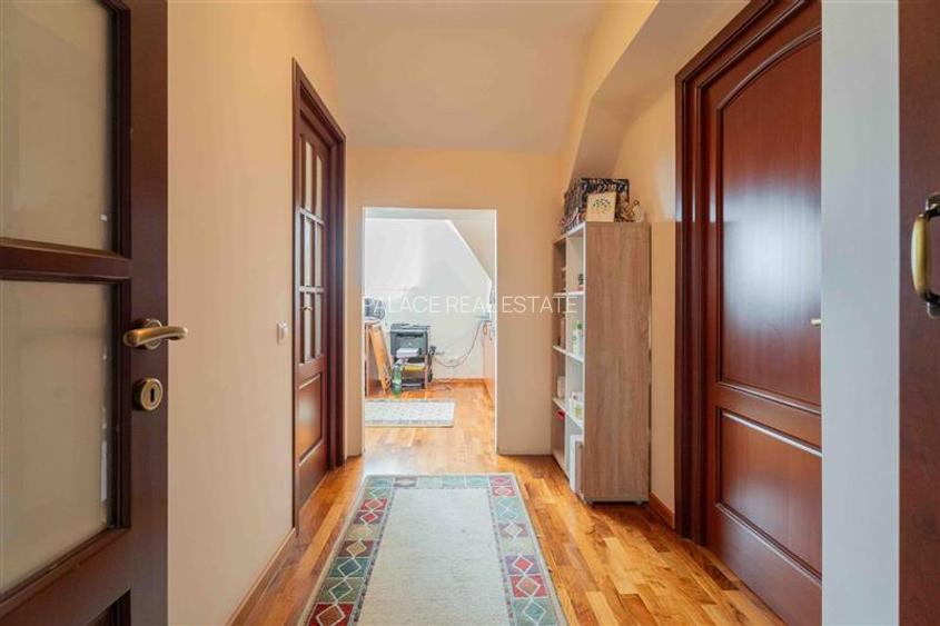 Casa de Lux in Livada cu Ciresi Eleganta, Confort si Panorama de Vis - 7