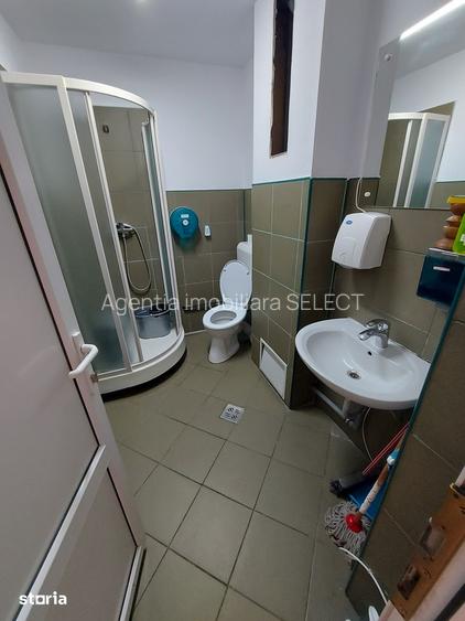 Spatiu 4 camere decomandat - 2