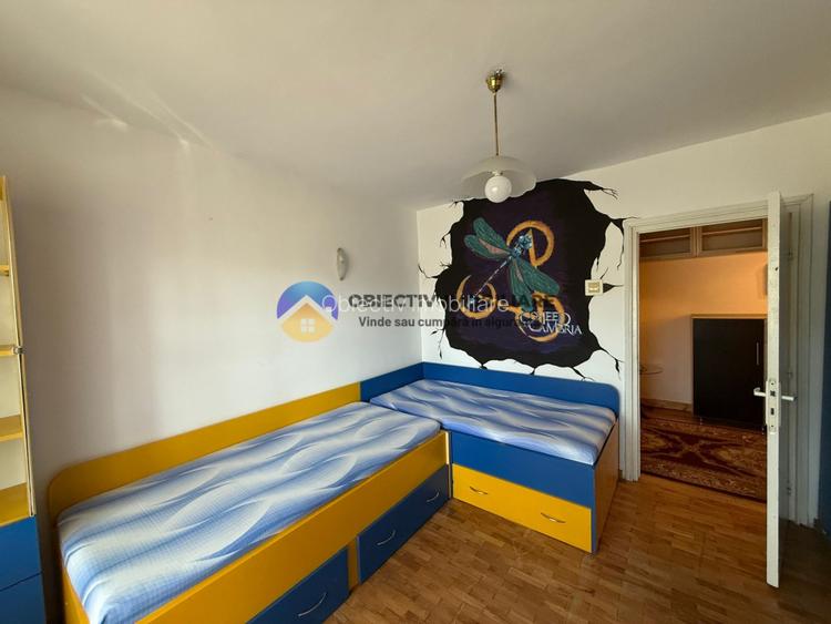 Apartament 3 camere spatios - zona 1 Mai - 8