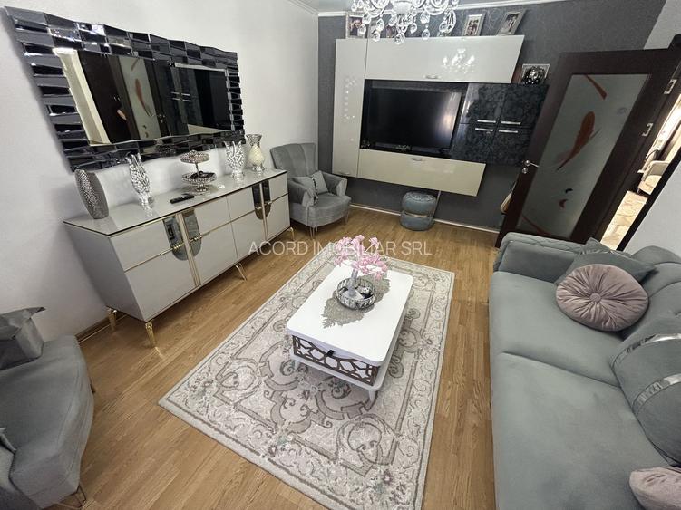 Apartament 3 camere zona Tomis II - 2