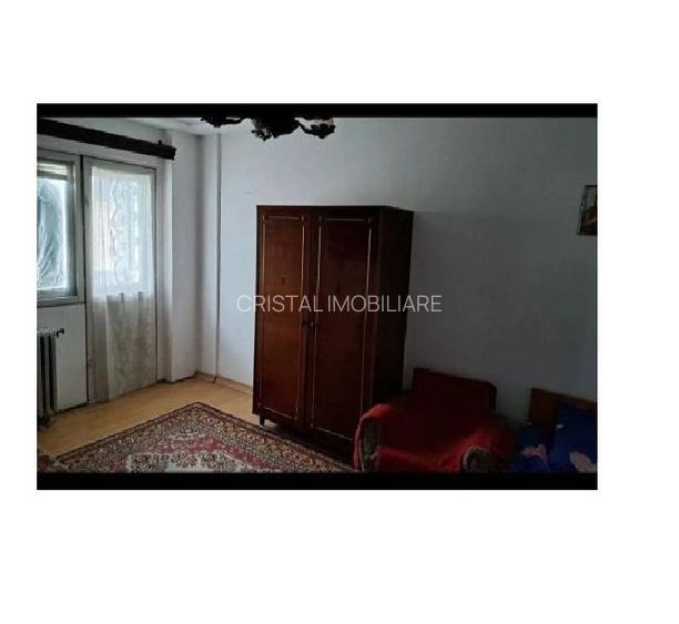 De vanzare Apartament 3 camere  Drumul Taberei - 2