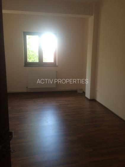 Vila 2005,metrou Brancoveanu 14 min, P+1, su 200mp, 5 camere,3 bai, teren 200 mp - 4