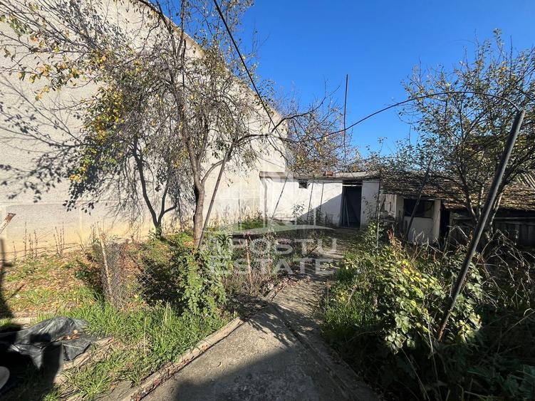 Casa individuala , cu garaj si teren de 856 mp in Ghisoda - 3