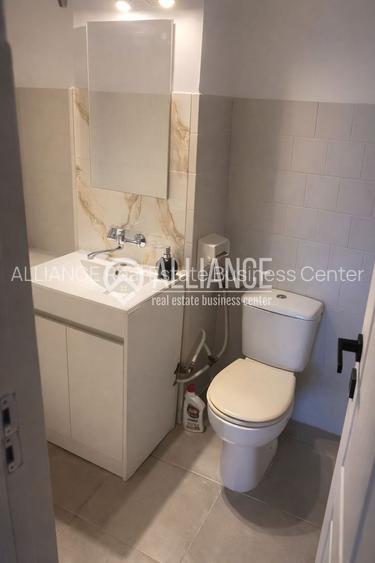 Spatiu comercial  la parter bloc - (COD 10) CAPITOL - 2