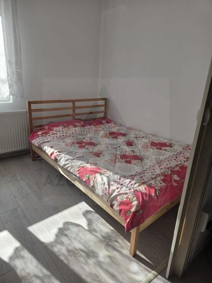 Studio la curte utilat complet cu terasa zona Lazaret