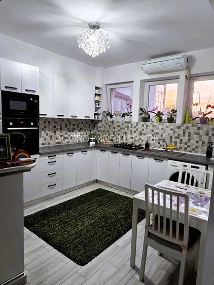 Apartament cu 2 camere și balcon cu vedere port Bd Ferdinand - 5