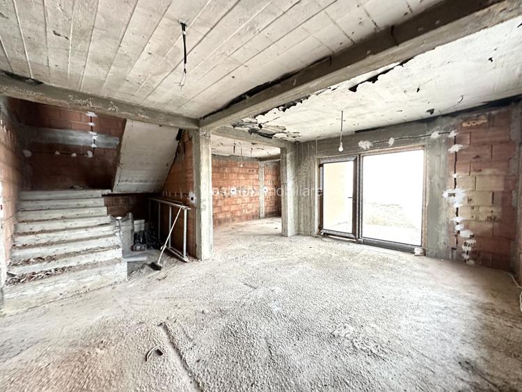 Duplex la roșu, 5 camere, 127 mp utili 305 mp teren - Dumbravita - 2