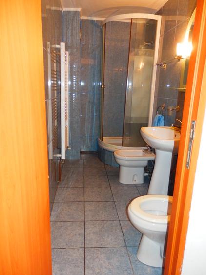 Tineretului,Piata Timpuri Noi,Vacaresti,CENTRALA PROPRIE bl.  reabilitat et.1/4