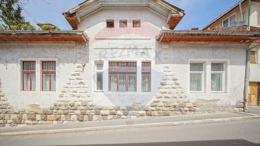 Comision 0% | Garsonieră la casă, curte comună– Matei Basarab