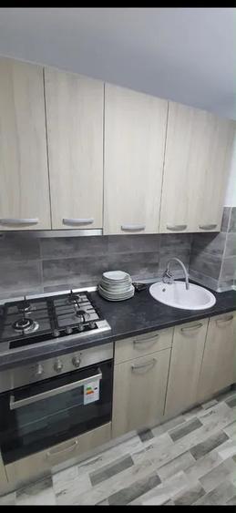 Apartament 2 camere, semidecomandat, 40 mp, ac, balcon, metrou, Piata Sudului