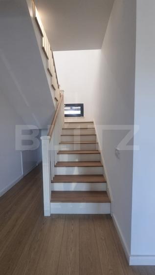 Casa de vanzare, 245 mp, teren 400 mp, zona Strejnicu