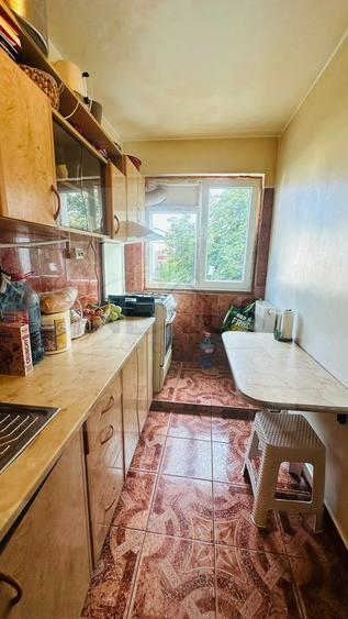 Apartament 2 camere| Etaj 4/4| Necesită renovare| Anvelopat| Parcare