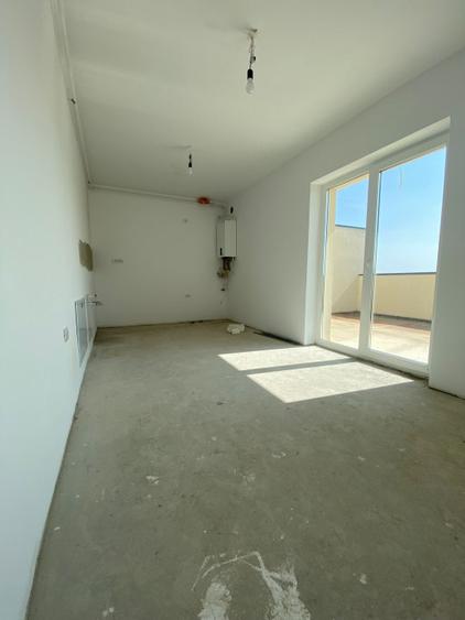 Penthouse 3 camere, decomandat, 81 mp utili, etaj 3 -zona Torontalului