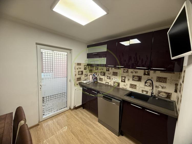 Apartament 3 camere, 68.34 mp, cartier Rovine, zona Biserică