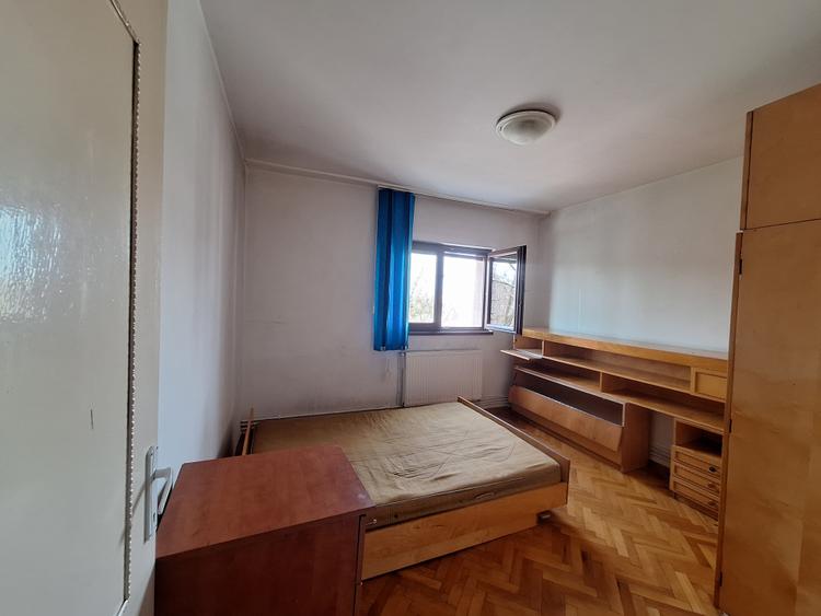 Apartament 3 camere- bloc izolat termic-etaj intermediar-Lipovei-108.990 Euro