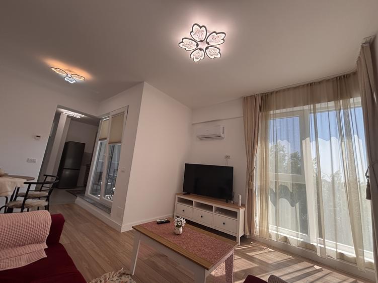 2 Camere Pipera - Emil Racovita