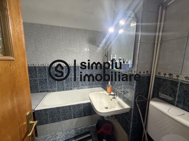 Apartament 4 camere 1 Mai Langa Spitalul Nr 1
